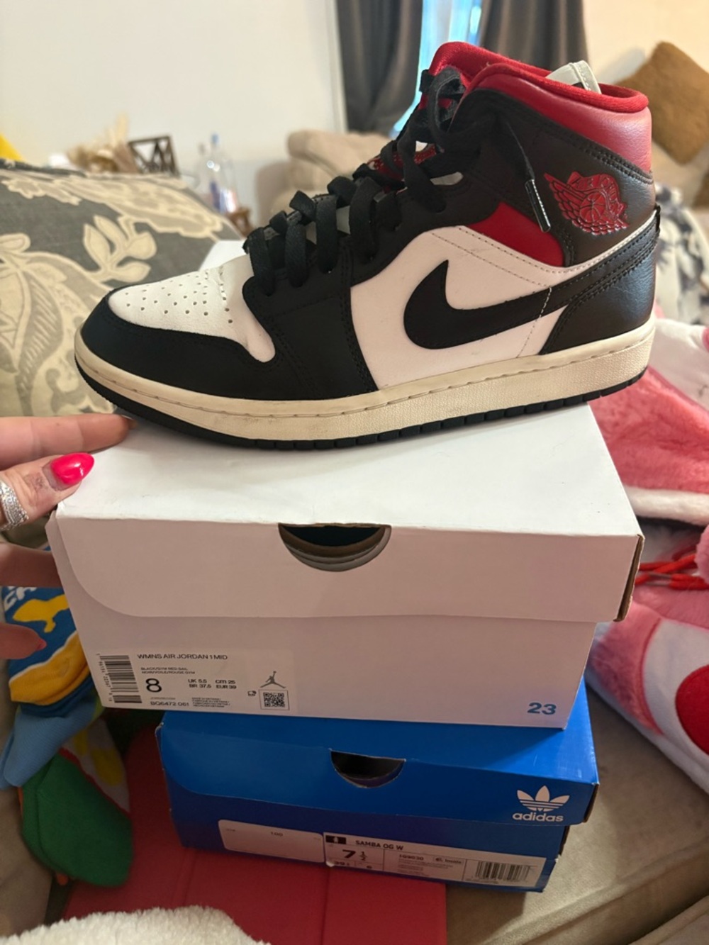 Nike Air Jordan 1 Mid - Black, White & Red